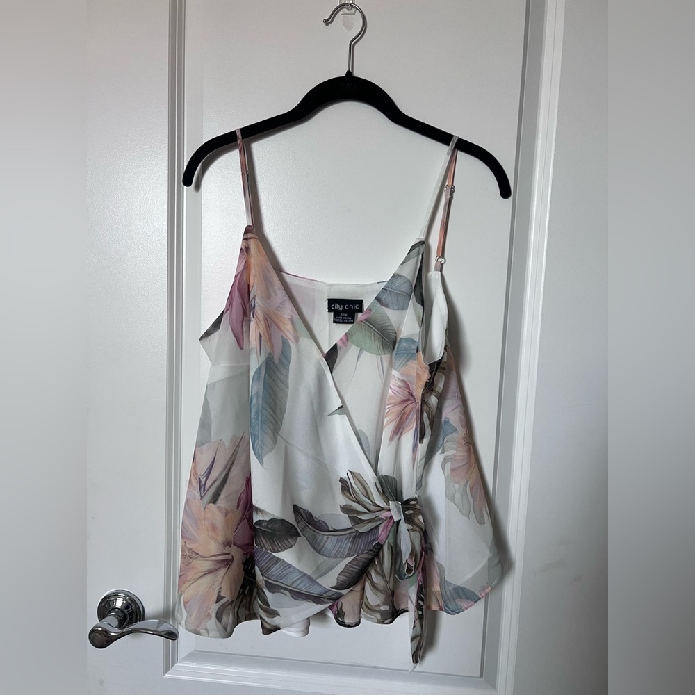 City Chic Top
Size 16